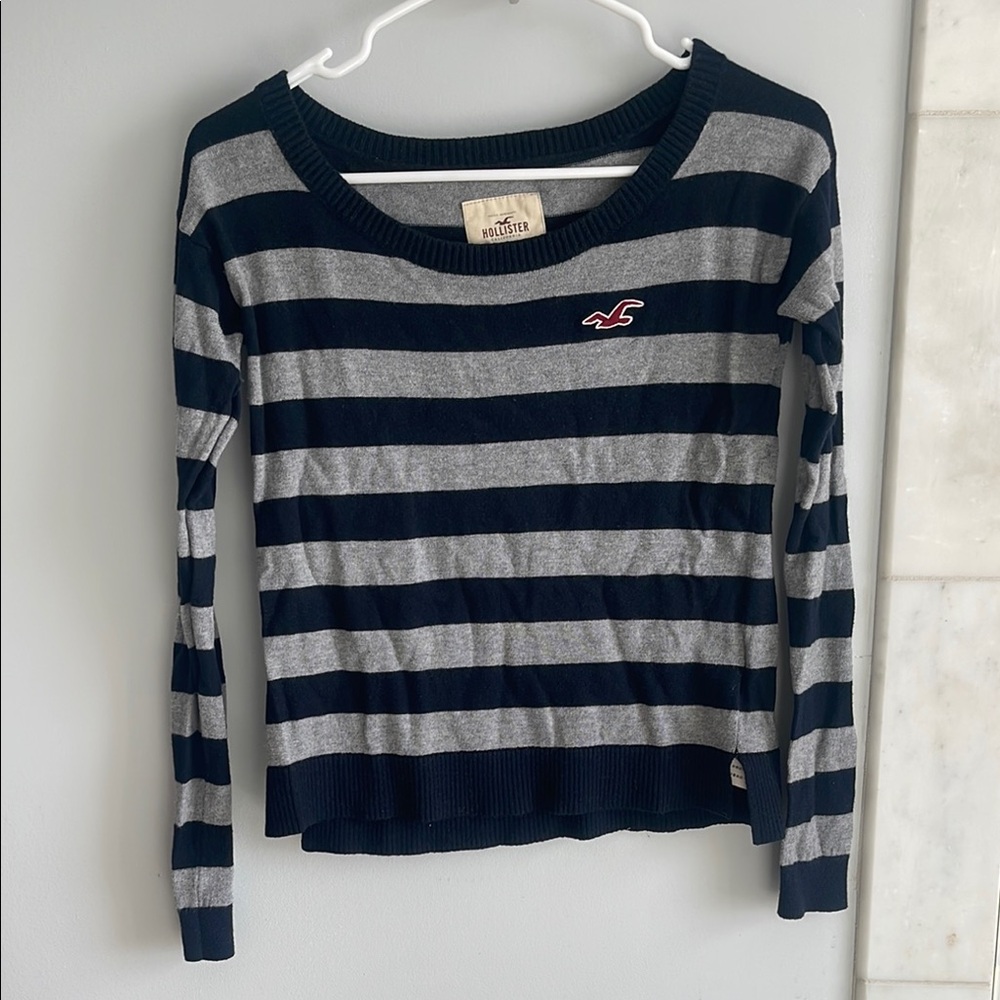Hollister | Navy and Gray Striped Sweater